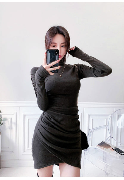 Autumn/Winter High-Necked Dress: Elegant, Long Sleeve