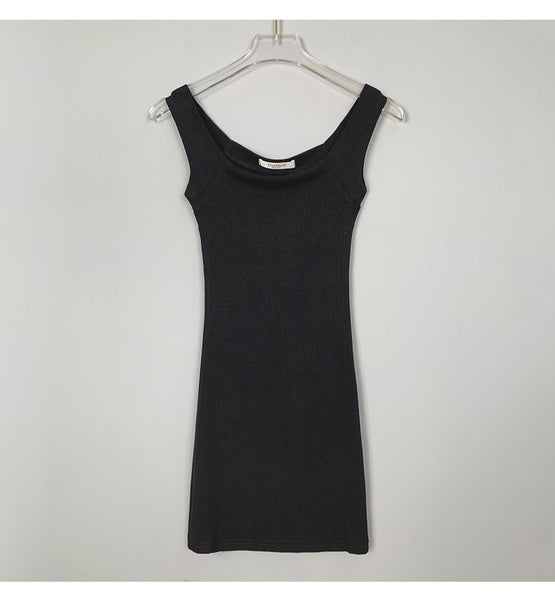 Sleek Sleeveless Square Neck Bodycon Dress for a Sexy Look